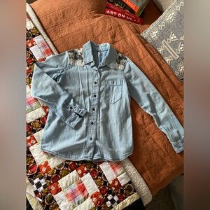 FREE PEOPLE | LIGHT DENIM SHIRT | WOMEN S